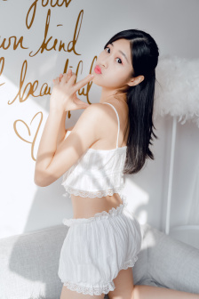 年轻女教师2